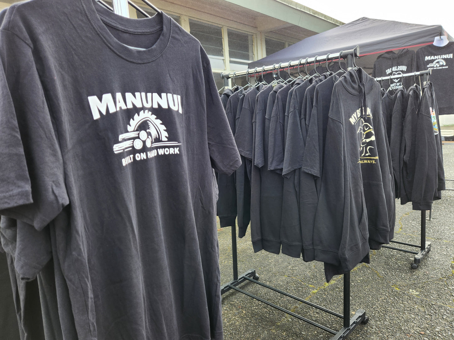 Manunui – Built on Hard Work T-Shirt